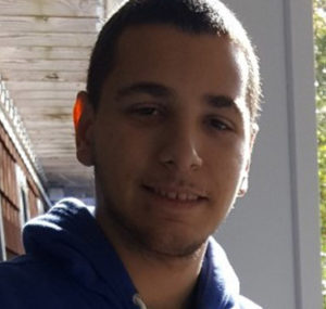 alumni-daniel-300x285